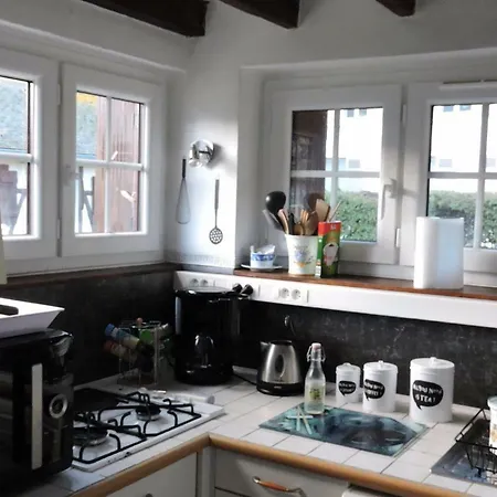 Le Temps Des Roses De Holiday home Cravent
